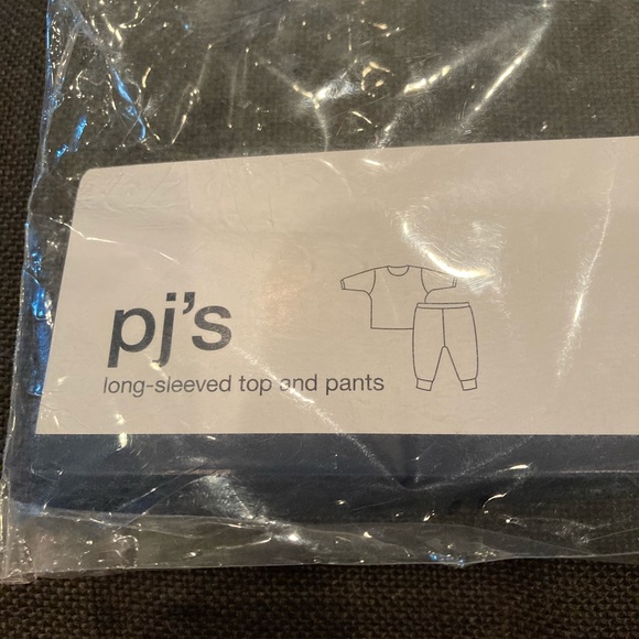 Gaps Kids PJ set - NWT - Picture 4 of 4